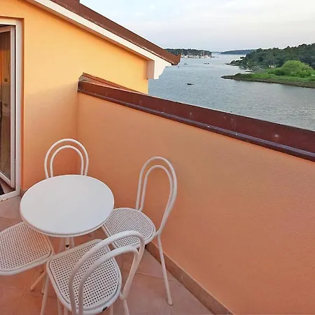 Apartment In Medulin With A Garden Appartement Medulin