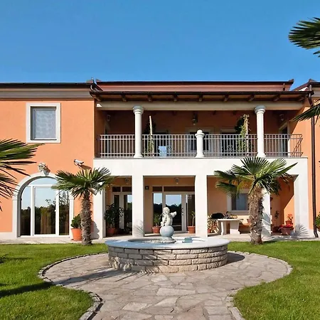 Appartement Apartment In Medulin With A Garden *