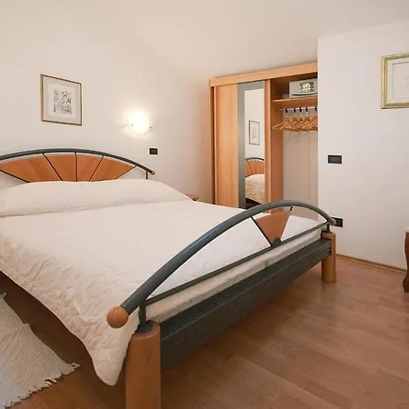 Appartement Apartment In Medulin With A Garden Medulin